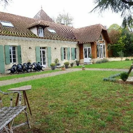 Les Deux Cedres Apartment *