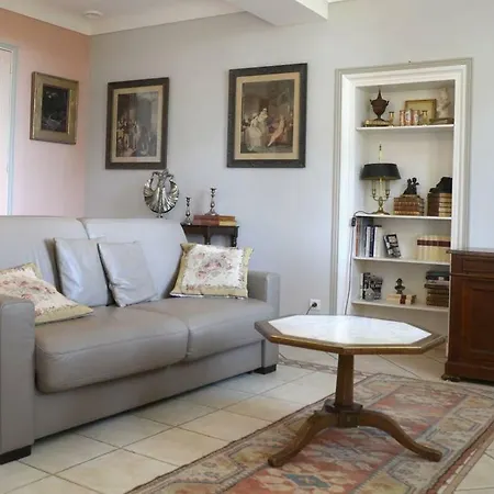 Les Deux Cedres Apartment
